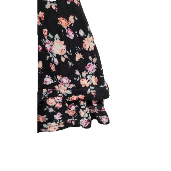 BloomChic Peplum Top Plus size 26 Surplice Neckline Gathered Waist Flora… - Picture 6 of 7